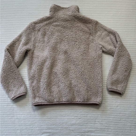 Patagonia Women's Fleece Pullover Jacket in Light Taupe - Picture 9 of 9